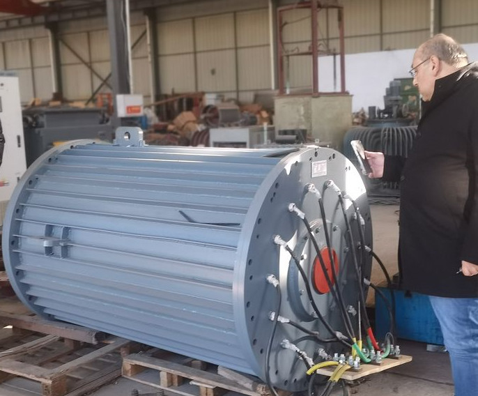 20RPM 100RPM مولد مغناطيس دائم ثلاثي المراحل منخفض الدوران 200KW 500KW مولدات المياه نهر PMG عاكس