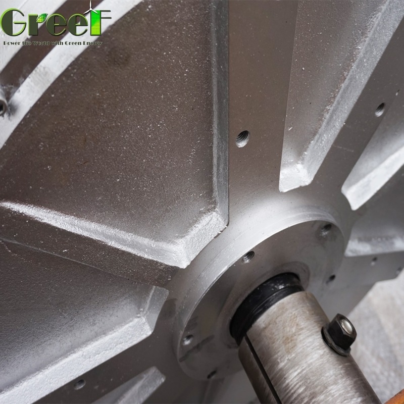 توربين بخار مولد مغناطيس دائم بدون قلب عزم تشغيل 0.03 ن / م سرعة معدنية 100RPM-600RPM تردد 50/60Hz