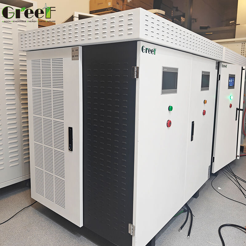 جهاز تحكم عالية الكفاءة على الشبكة مع بطارية ليثيوم أيون وشاشة لمسة LCD لإدارة الطاقة