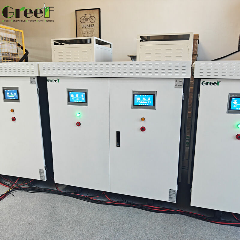 بطارية ليثيوم أيون على جهاز تحكم الشبكة مع شاشة لمسة LCD و 95% الكفاءة القصوى للأنظمة الشمسية والرياح